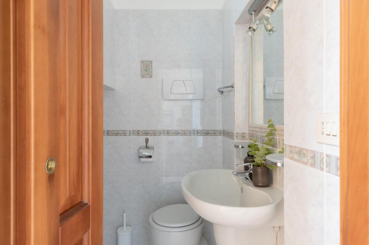 Ferienwohnung Iflat Spacious Penthouse Near The Vatican City Rom Exterior foto